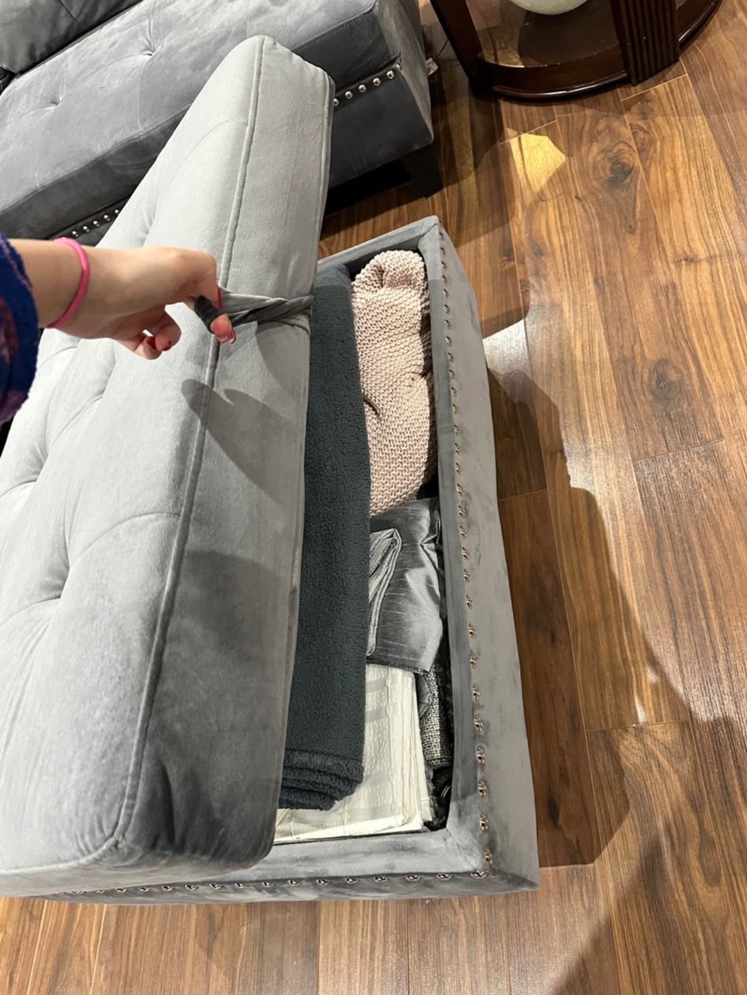Hyatt Furniture Sectional Sofa with Ottoman - Grey Velvet - photo 4