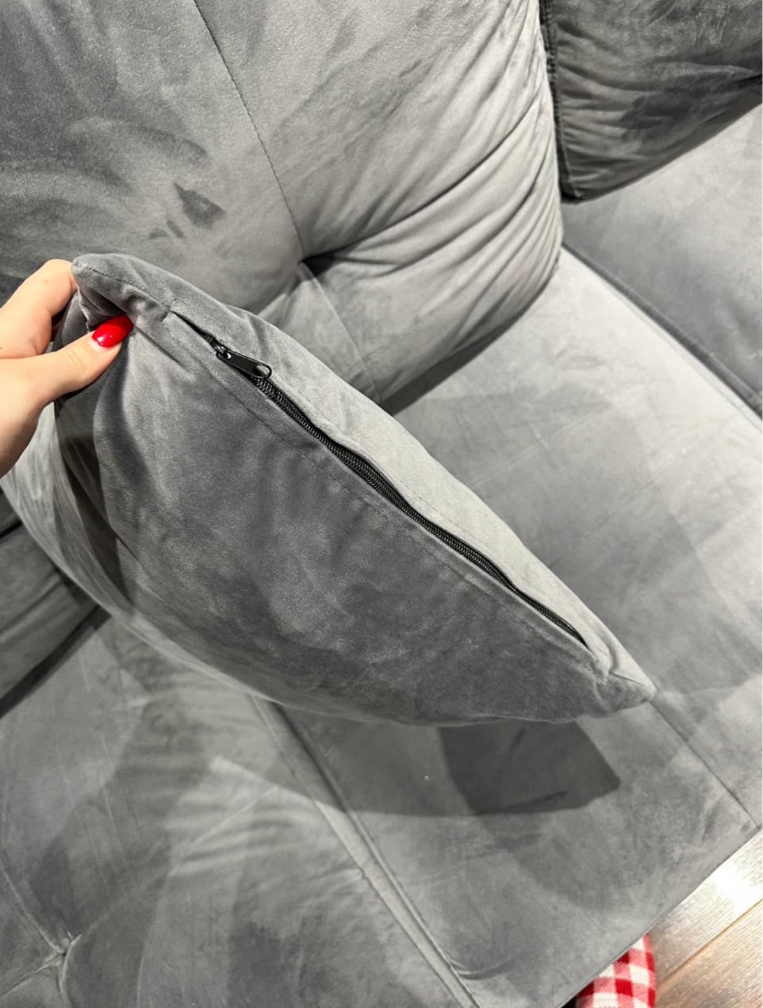 Hyatt Furniture Sectional Sofa with Ottoman - Grey Velvet - photo 2
