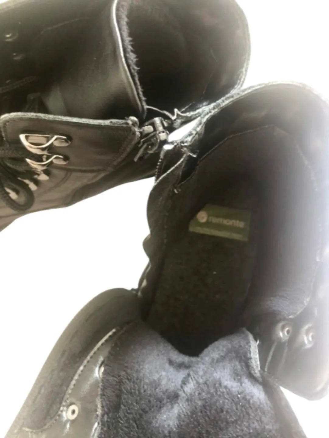 Remonte Women's Black Leather Lace-Up Boots image indicator(3)