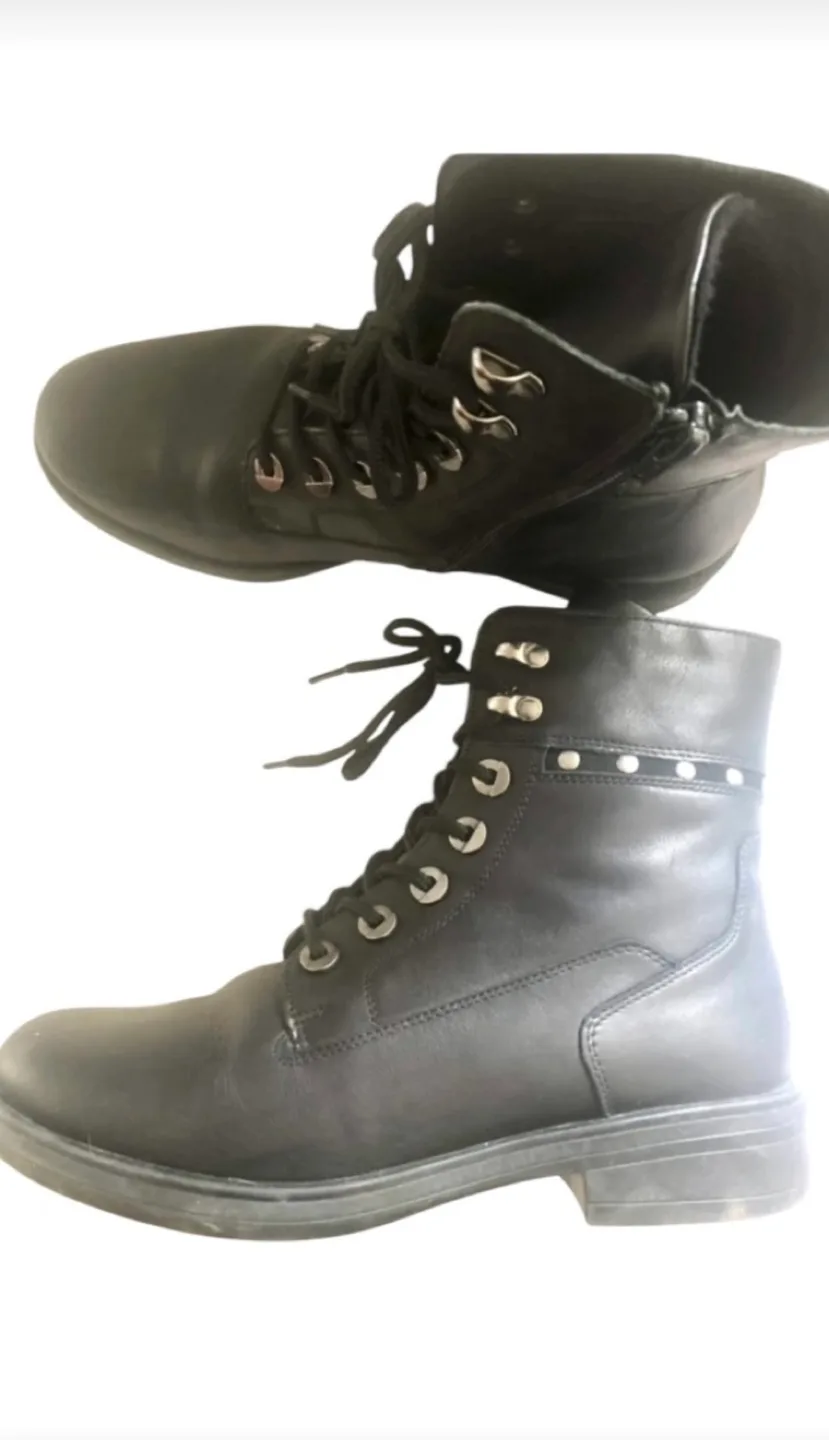 Remonte Women's Black Leather Lace-Up Boots image indicator(5)