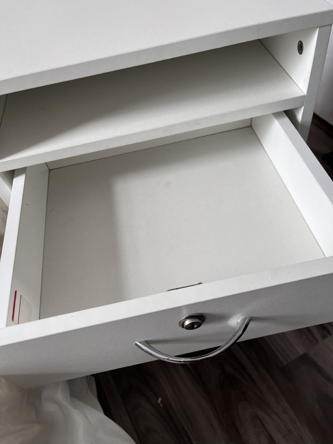 White Mobile File Cabinet with Lock - photo 2