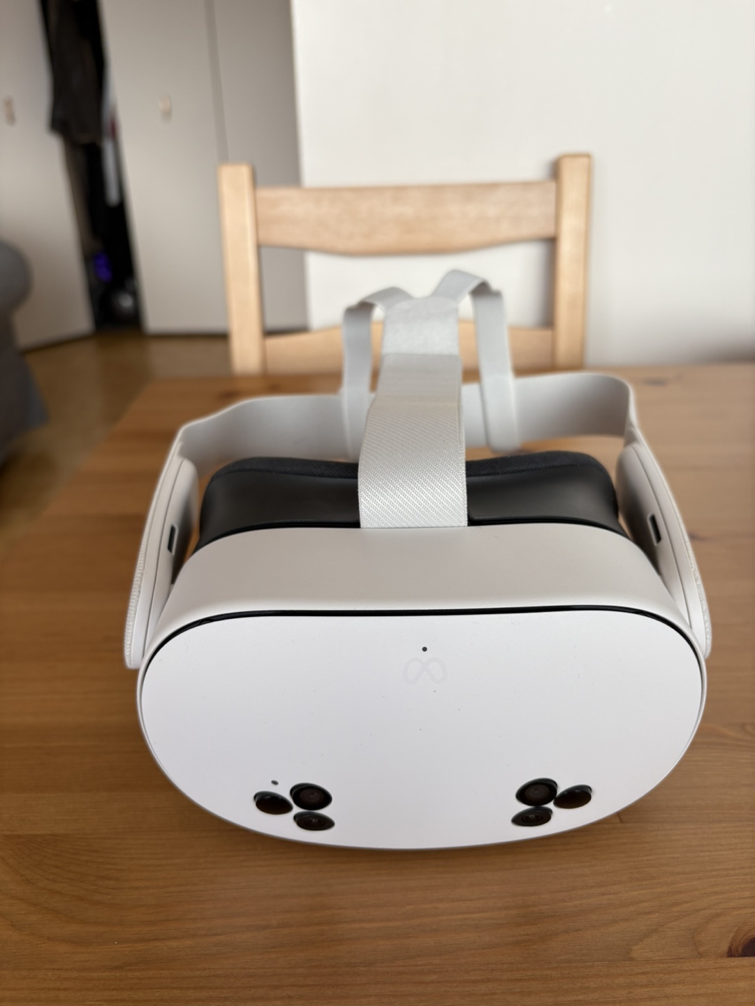Meta Quest 3 VR Headset - 128GB - Like New - photo 2