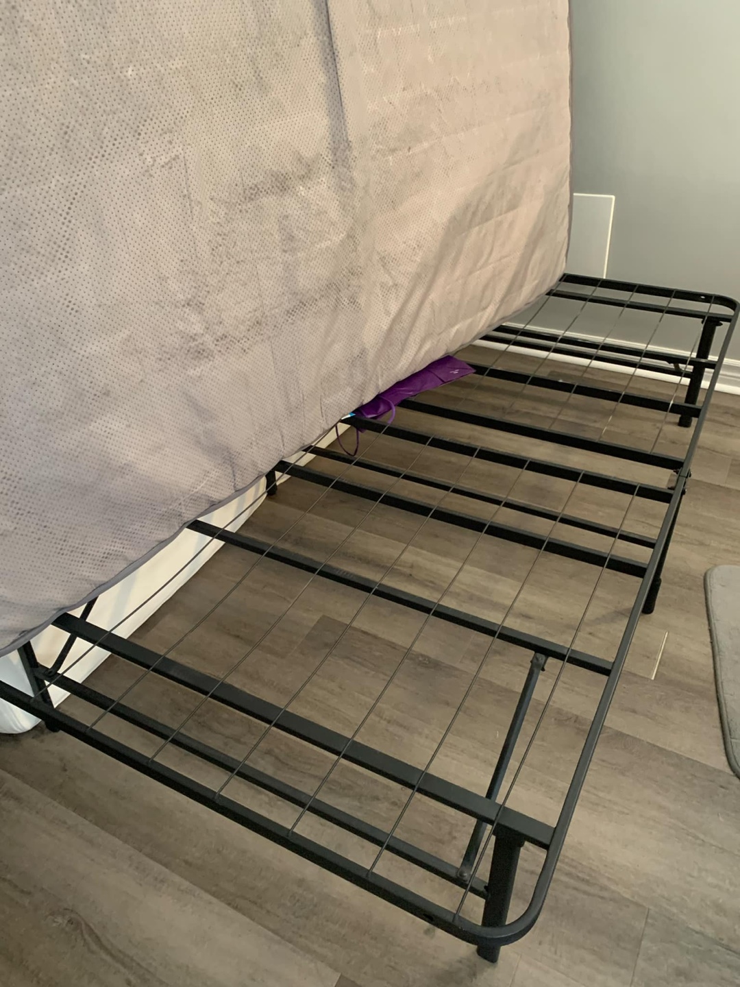 Single Mattress and Metal Frame - photo 3