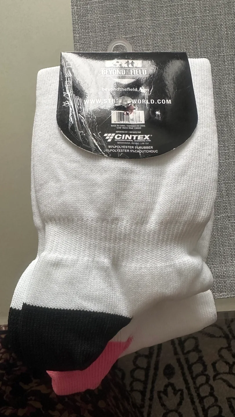 Beyond Field Striker Soccer Socks Value Pack - Senior Size 6-9 image indicator(2)