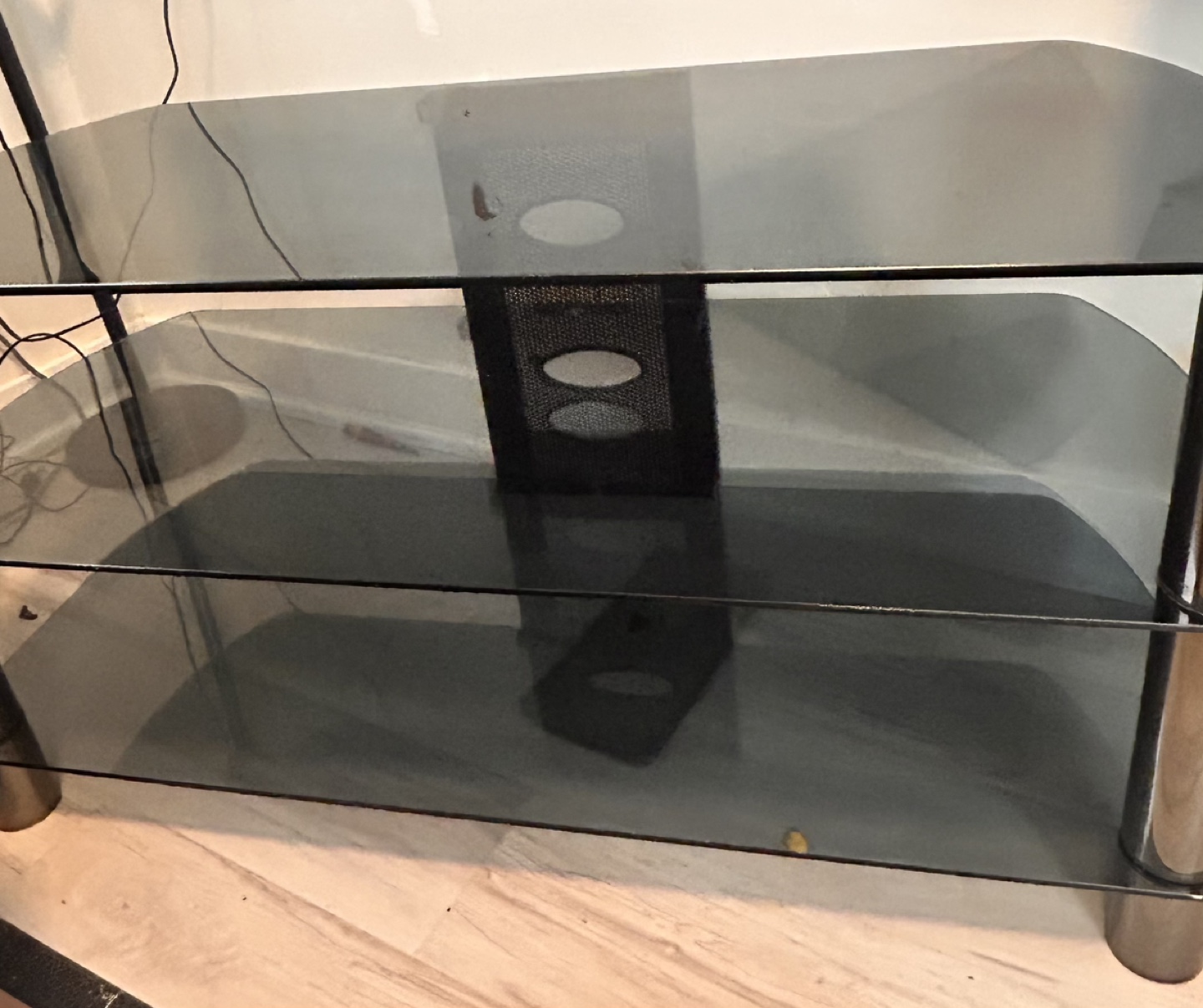 Glass TV stand - photo 2