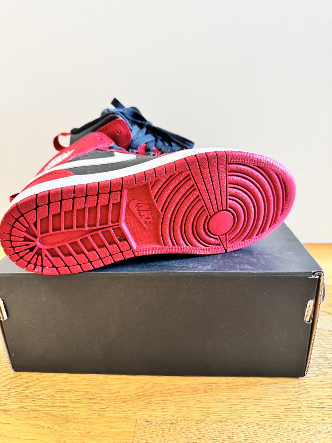 Air Jordan 1 Mid PS Youth Size 1Y - Red/Black - photo 5