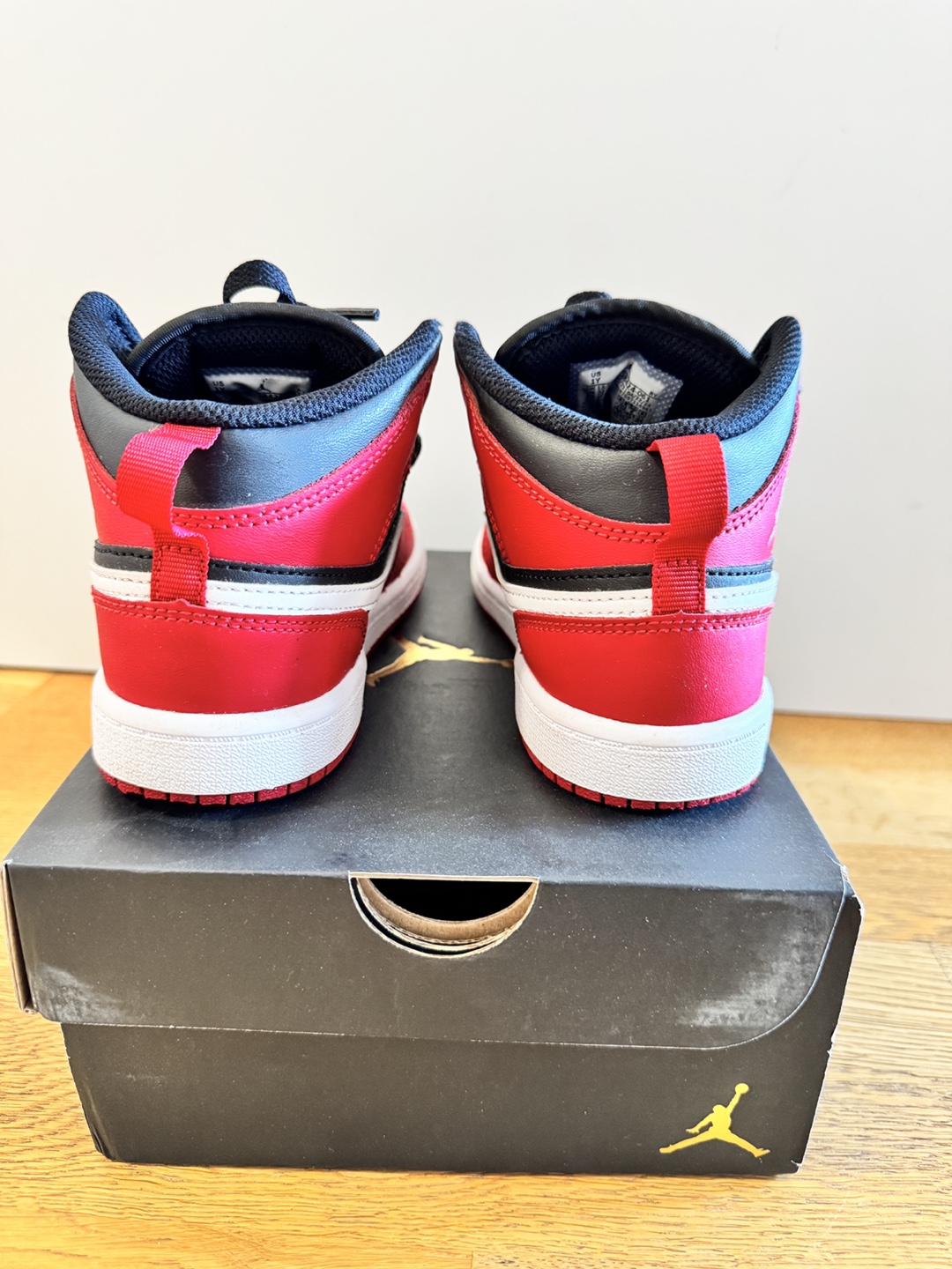 Air Jordan 1 Mid PS Youth Size 1Y - Red/Black - photo 3