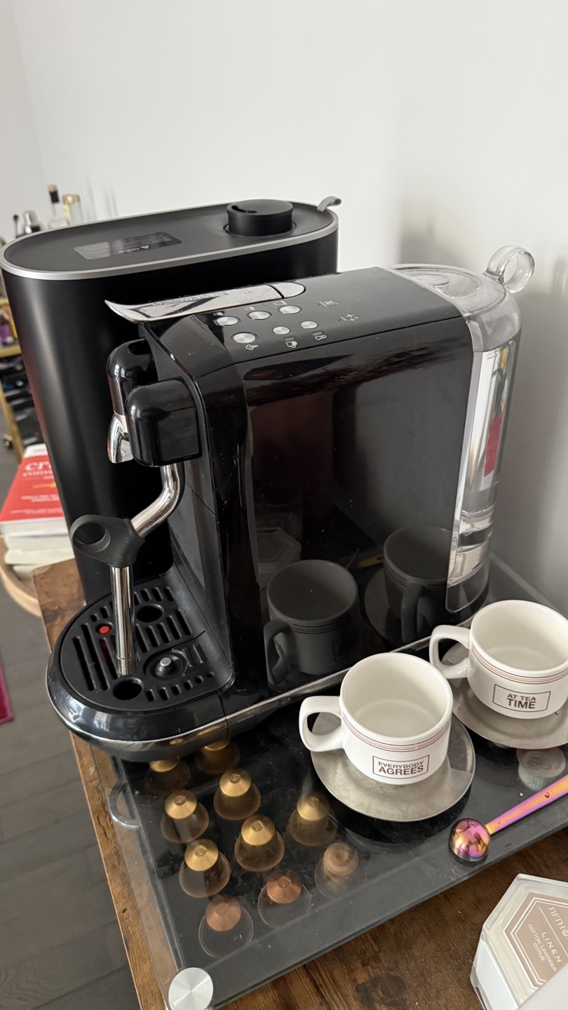 DeLonghi Nespresso Lattissima One Espresso Machine - photo 2