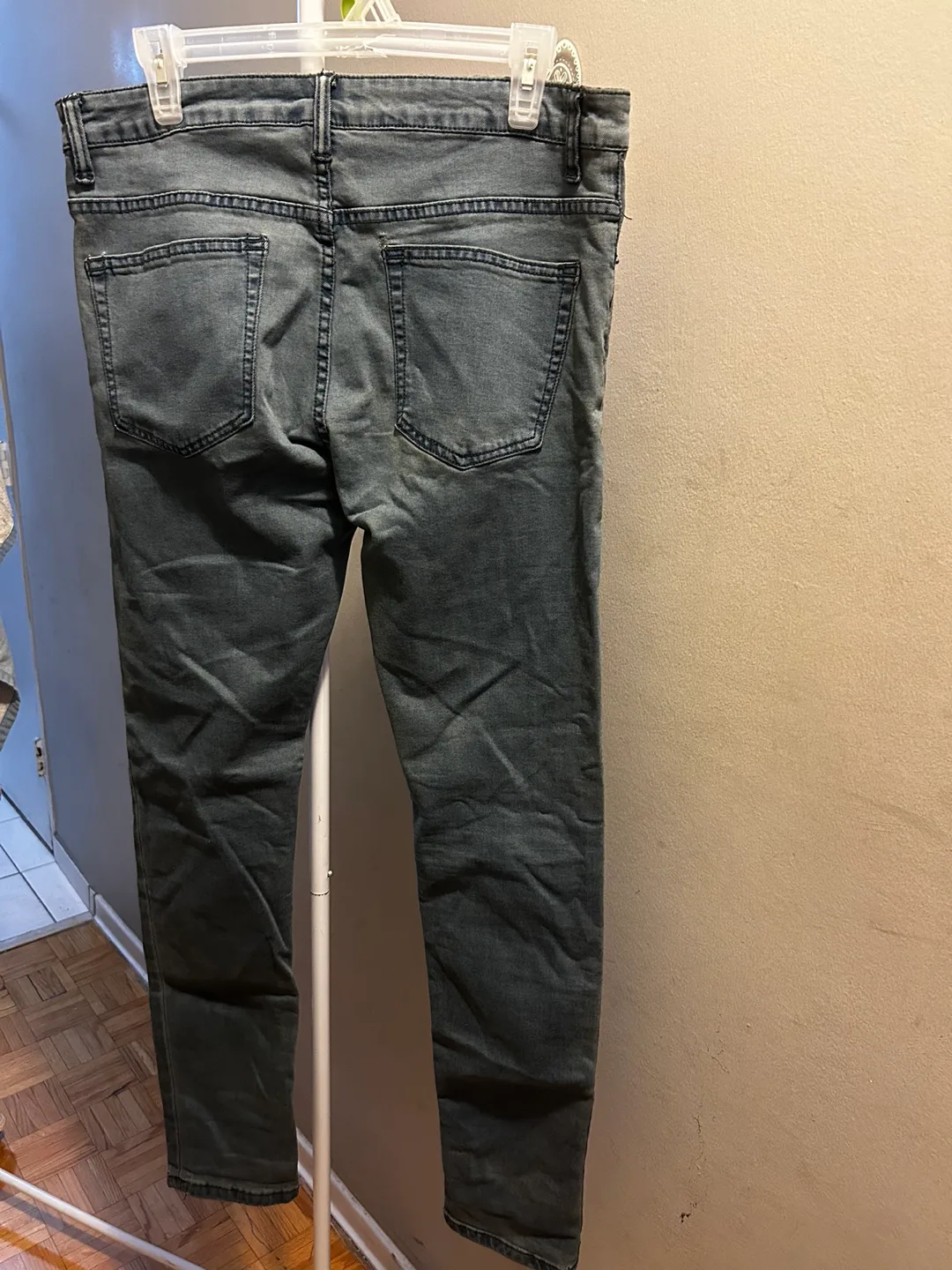 Forever 21 Men's Grey Skinny Jeans - Size 34/32 image indicator(2)