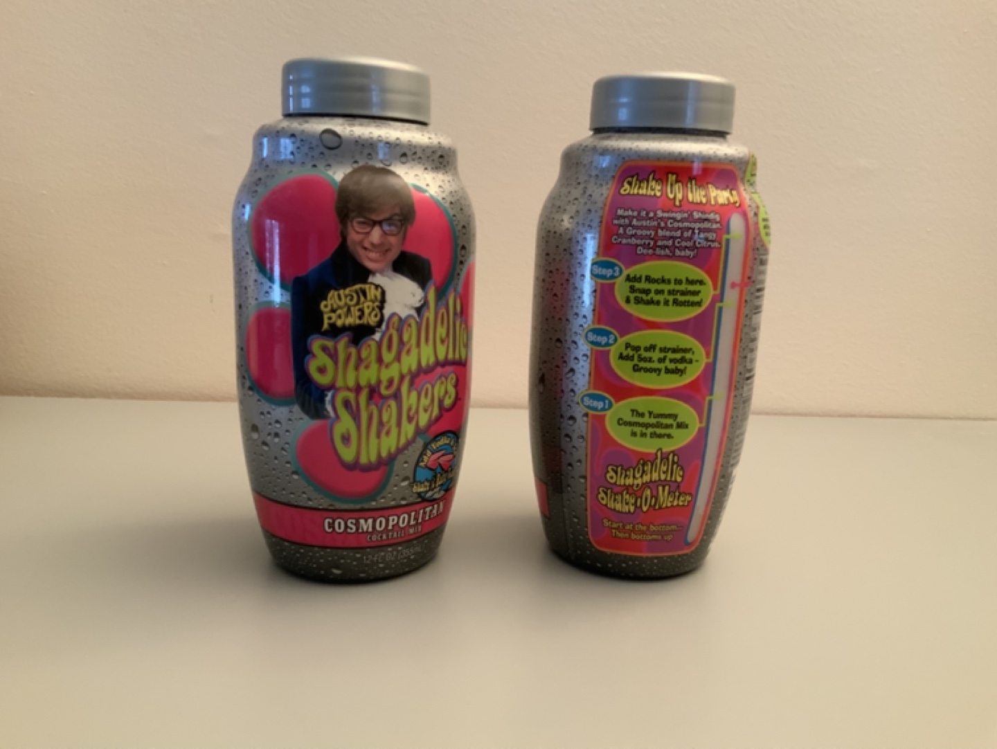 2 Vintage Austin Powers Shagedelic Shakers