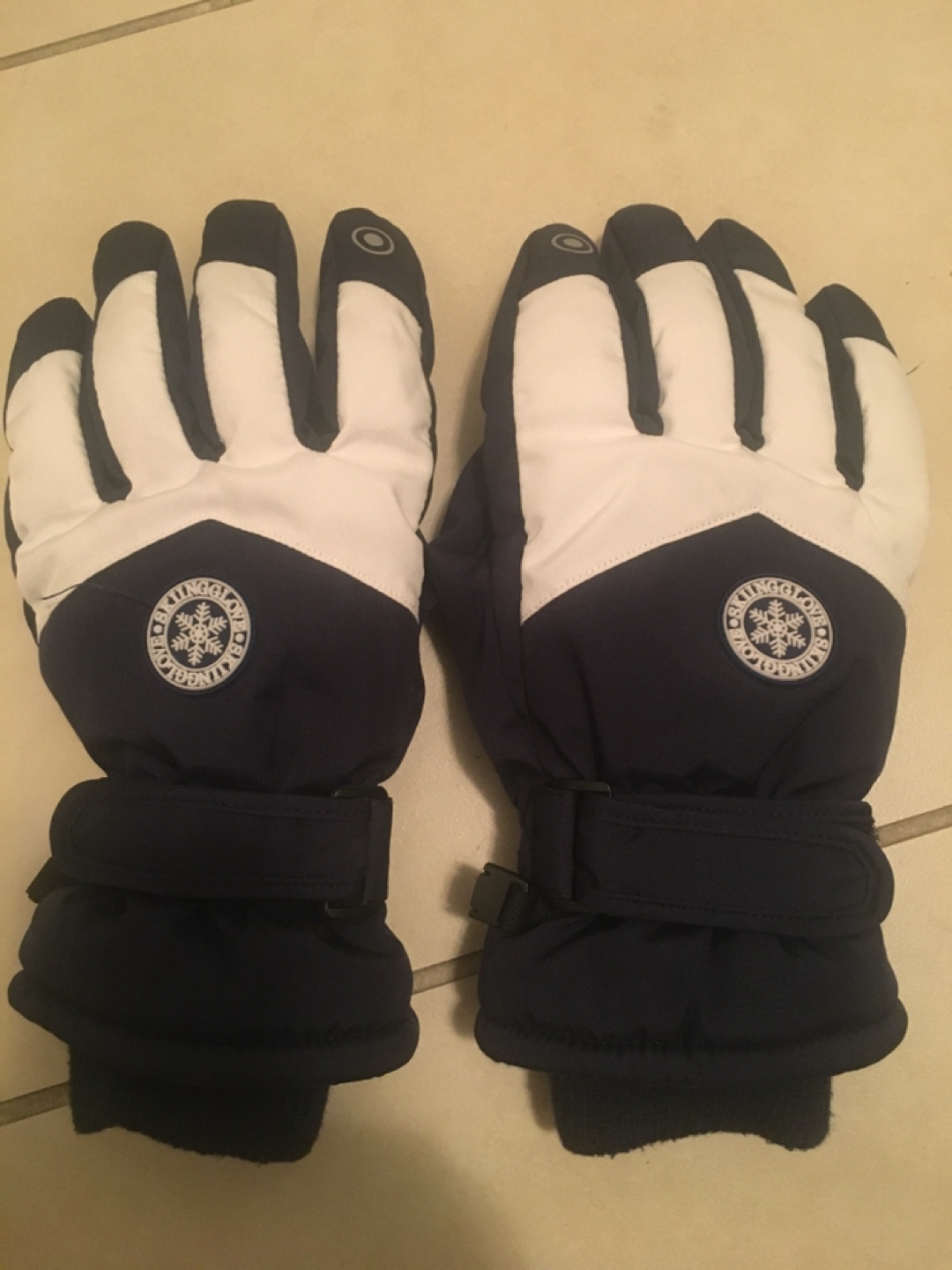 Kids' Winter Gloves - Size Small