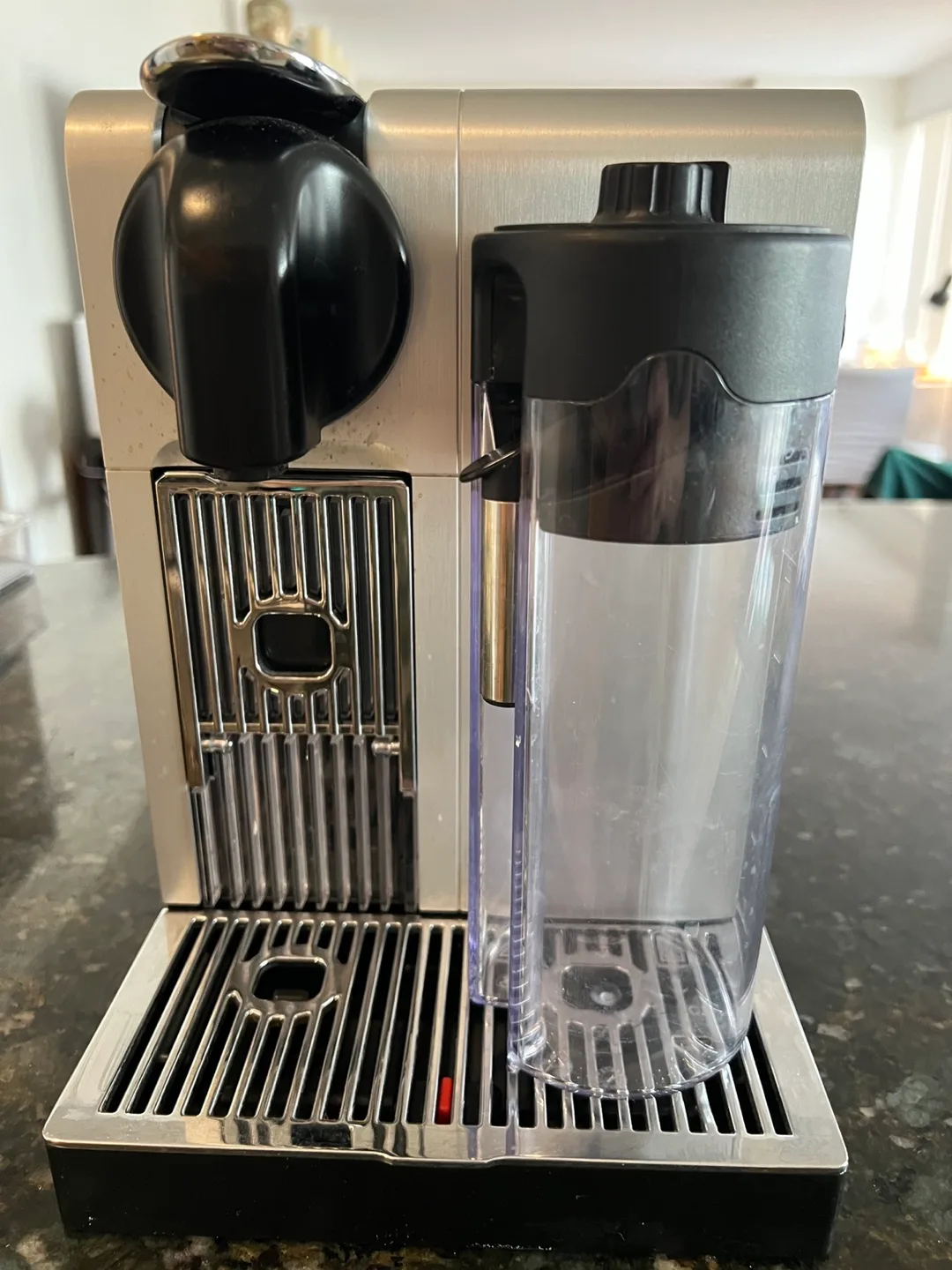 Nespresso Lattissima Pro coffee machine image indicator(4)