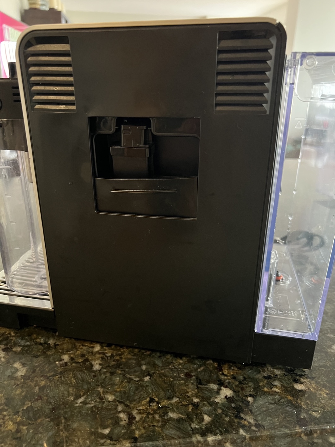 Nespresso Lattissima Pro coffee machine - photo 3