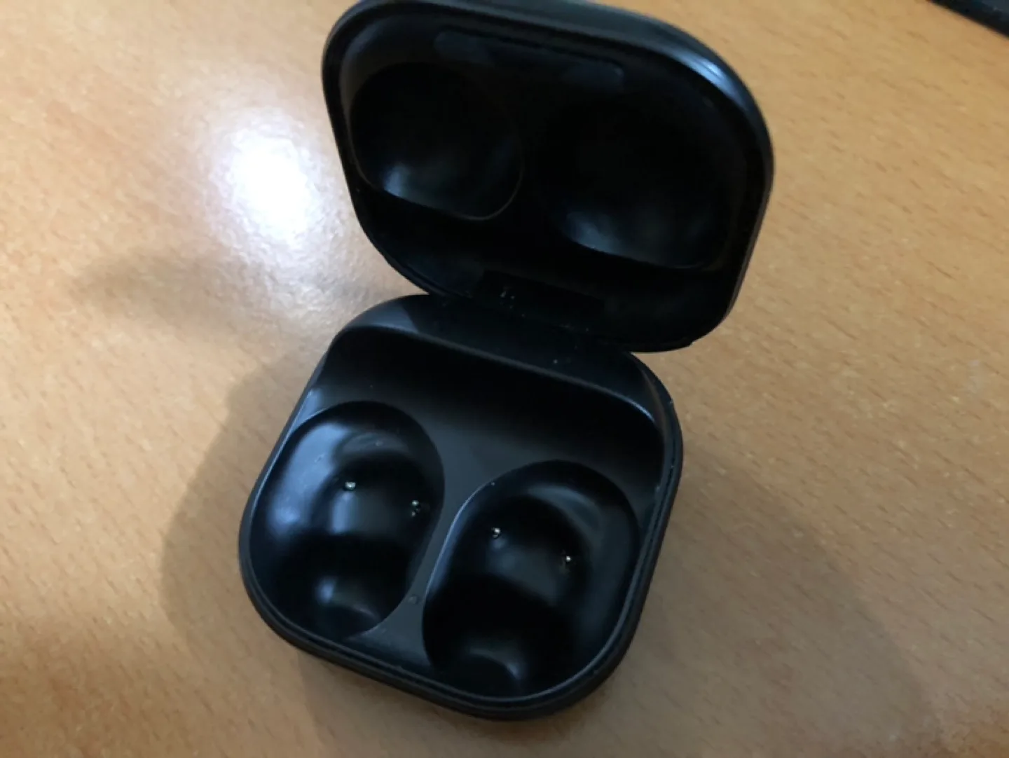 Samsung Galaxy Buds 1 PRO Charging Case image indicator(3)