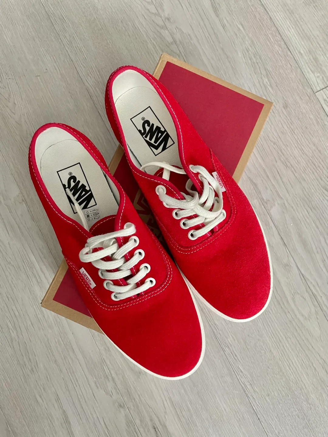 Brand new Vans (women size - 9.0, men - 7.5) thumbnail