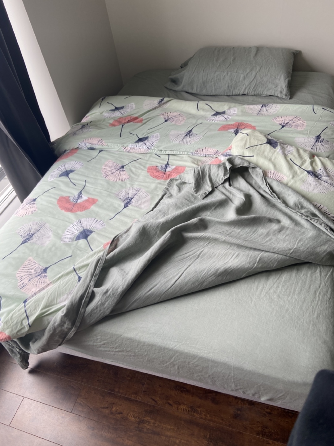 Full Size Bed Frame with Legs and Mattress - photo 3