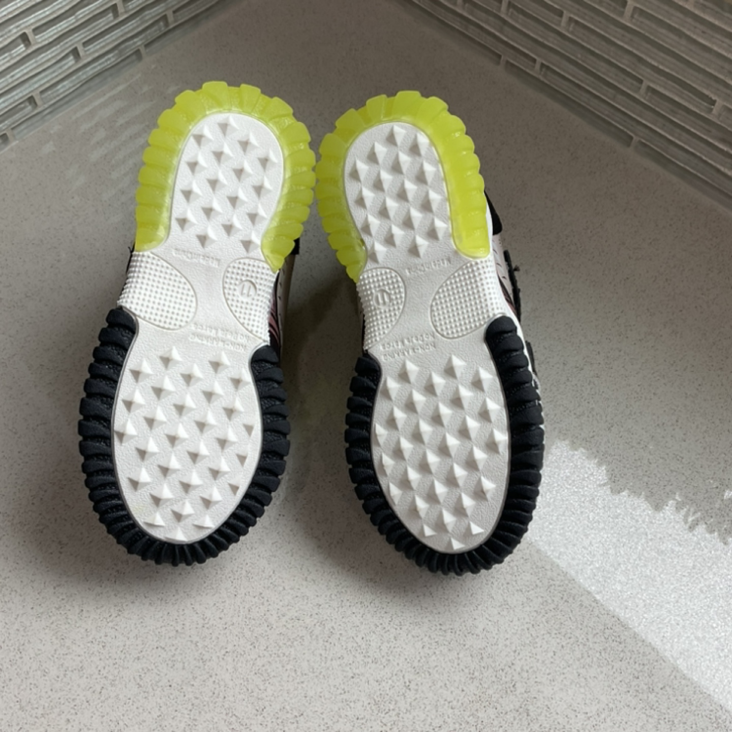 Toddler/Boys Jurassic World Size 11 brand new - photo 5