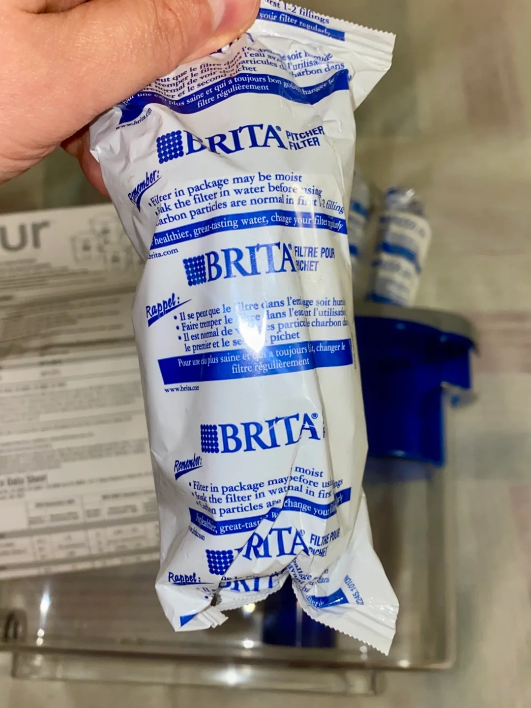 Brita PUR Water Filter Pitcher with 4 Replacement Filters image indicator(4)