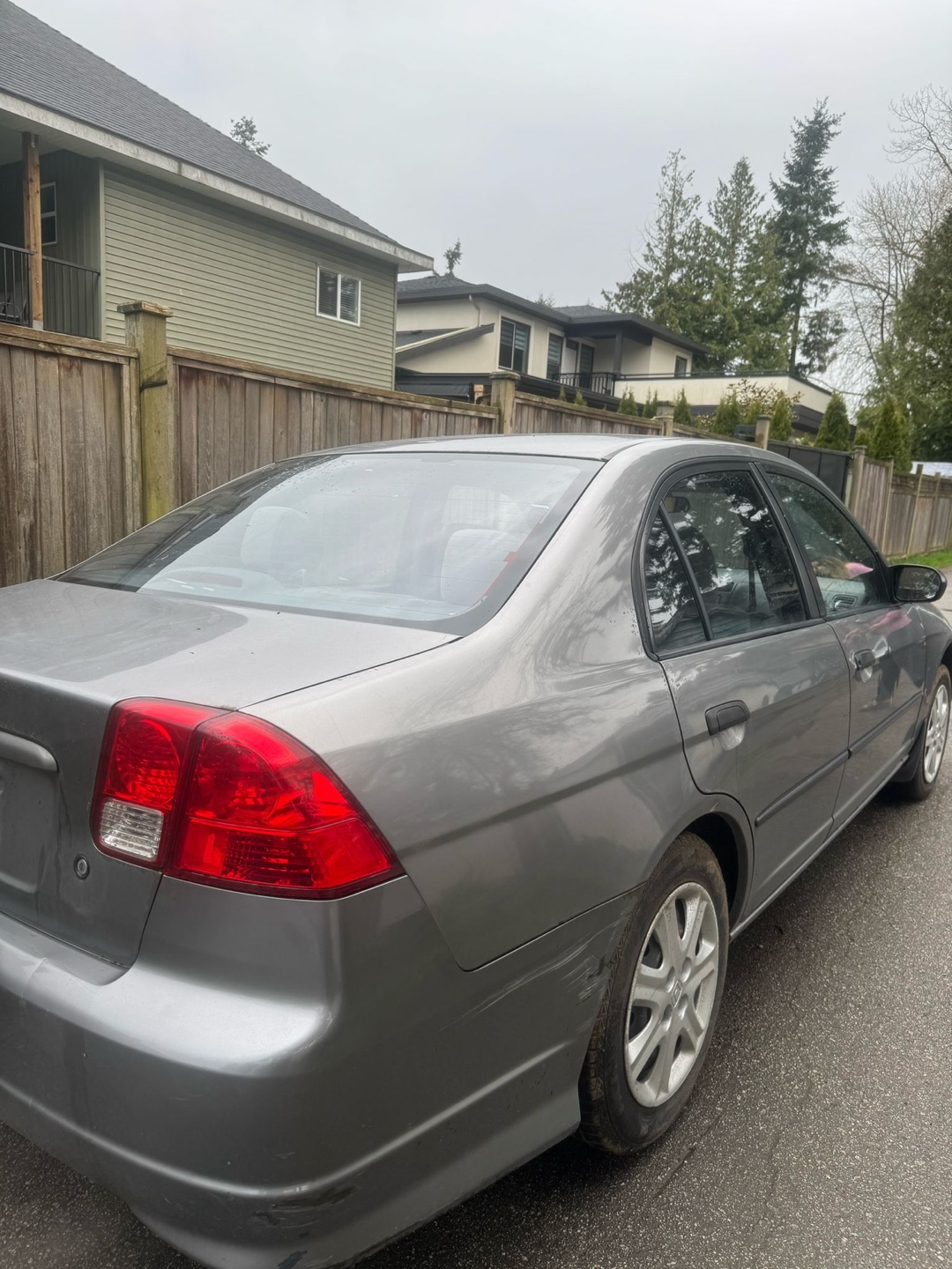 2005 Honda Civic Sedan - Used - photo 5