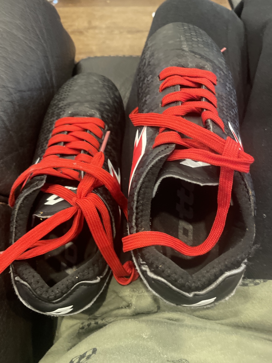 Soccer shoes size 3 - photo 2
