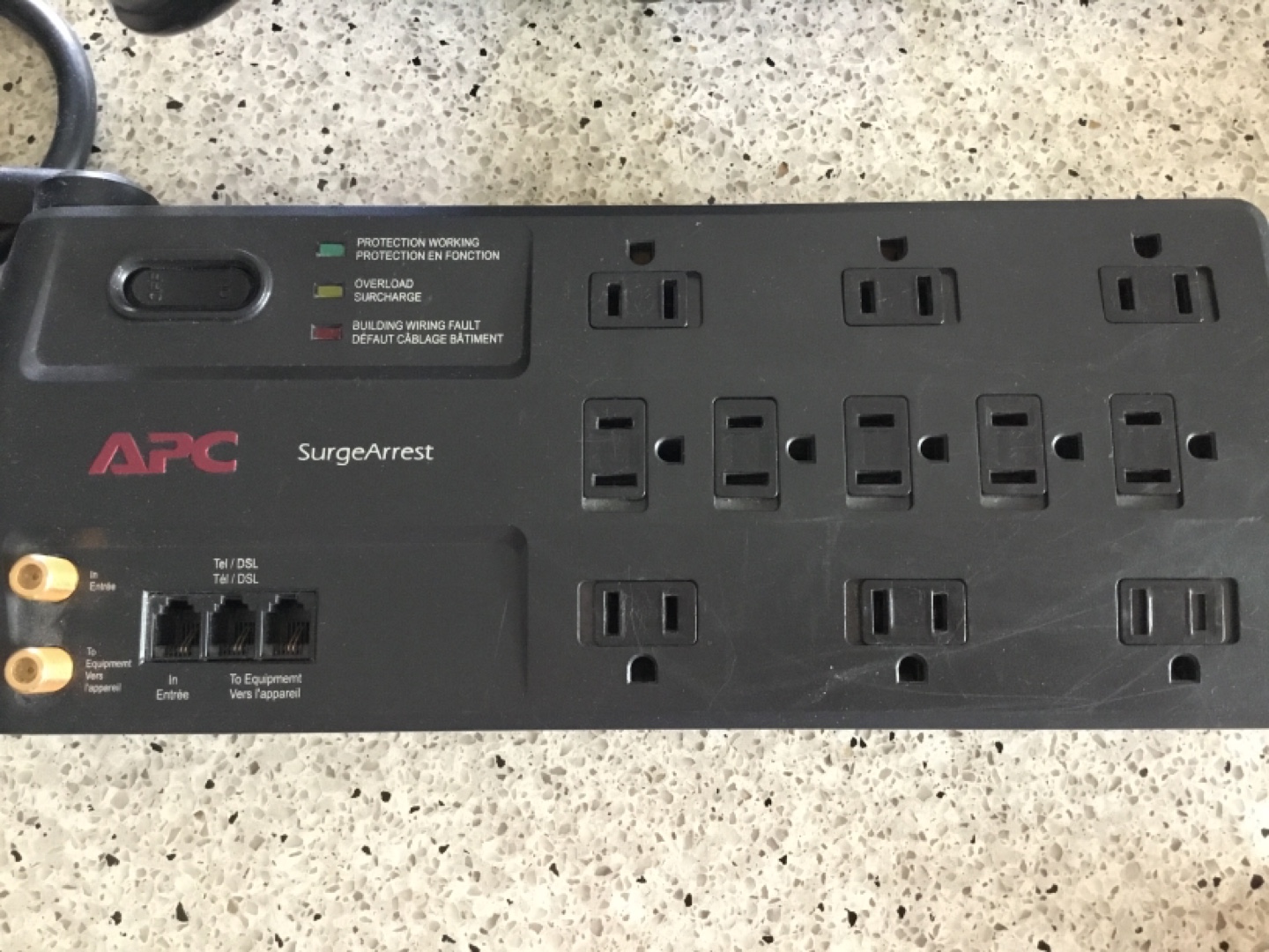 💚 Surge protectors: APC SurgeArrest and PureAV