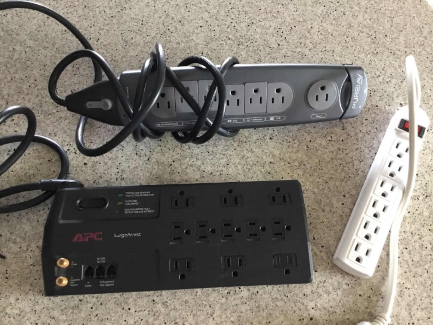 💚 Surge protectors: APC SurgeArrest and PureAV - photo 2