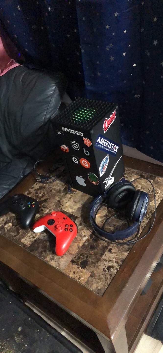 Xbox Series X - photo 2