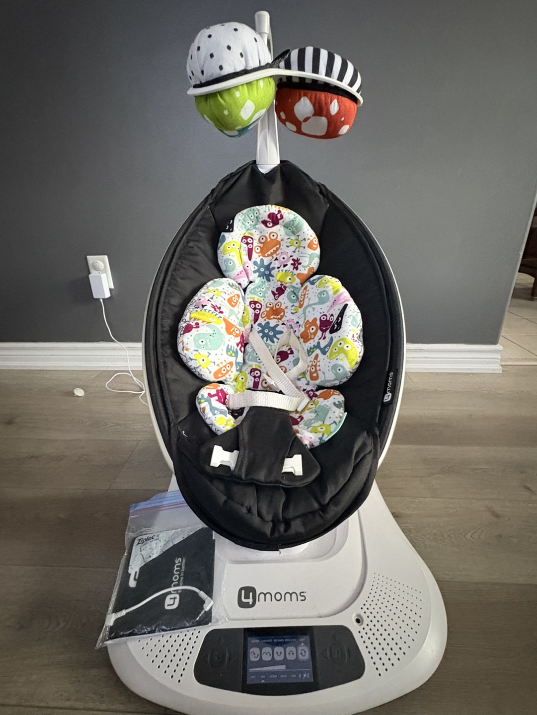 EUC 4moms mamaRoo Swing