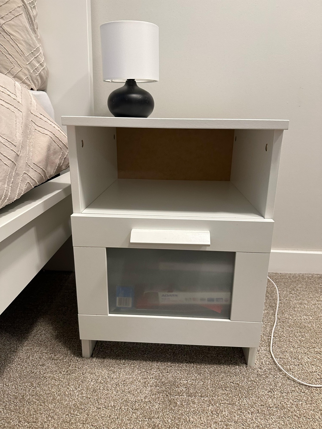 Night stand/Bed side table and lamp - photo 2