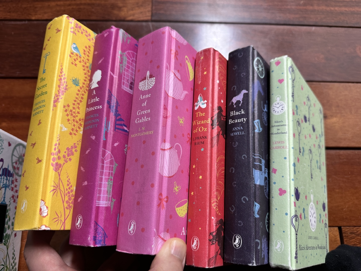 Puffin Classics Deluxe Collection - Six Hardcover Books - photo 4