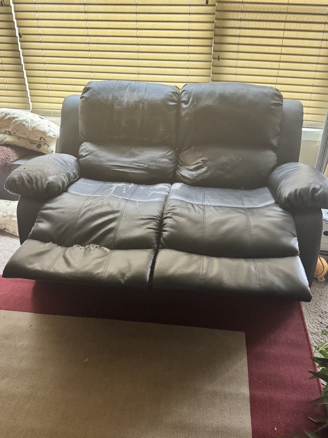 Reclining Loveseat - Black Faux Leather - photo 3
