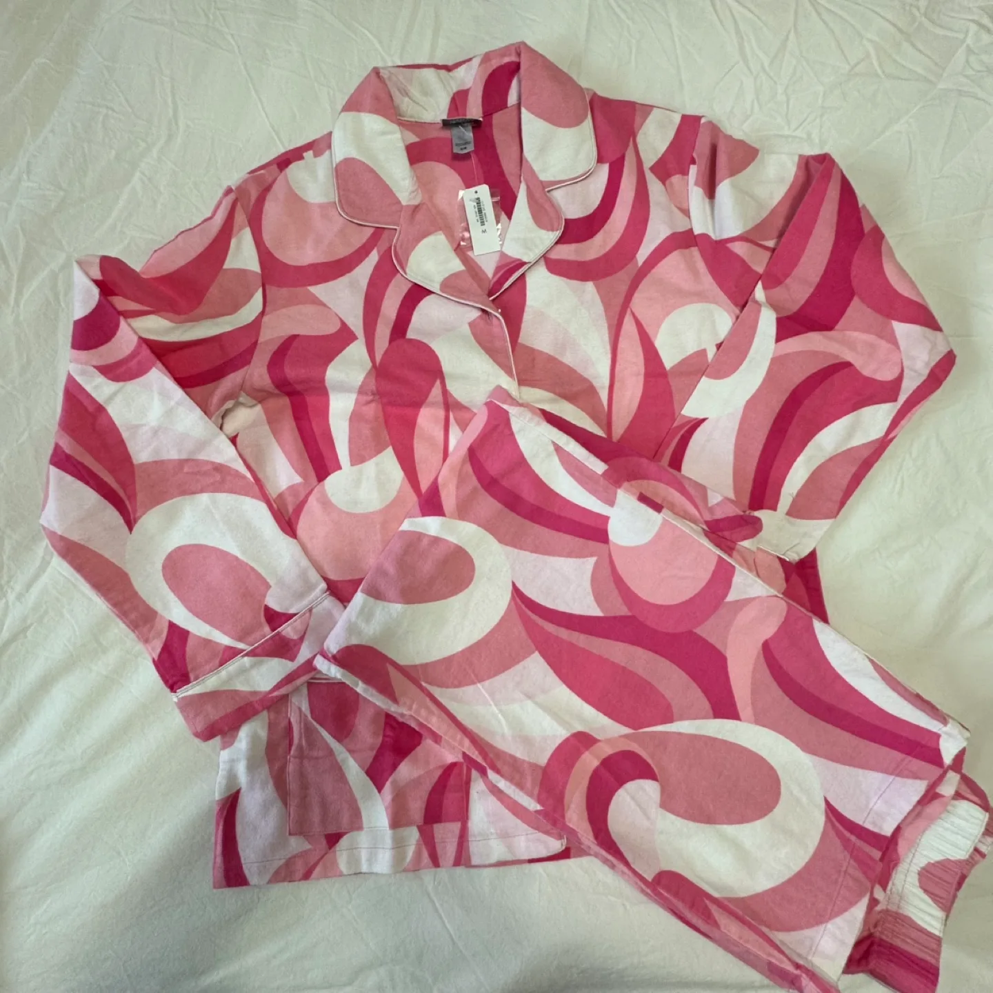 La Senza Pink & White Pajama Set - Size Medium image indicator(2)