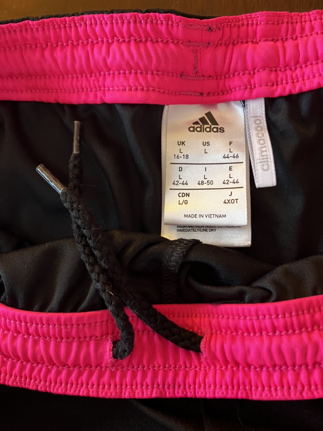 EUC Adidas Black & Pink shorts size L💚 - photo 5