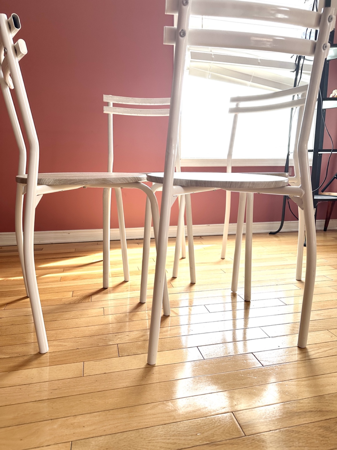 Beautiful Modern Style White Dining Table Set (CAN DELIVER) - photo 5