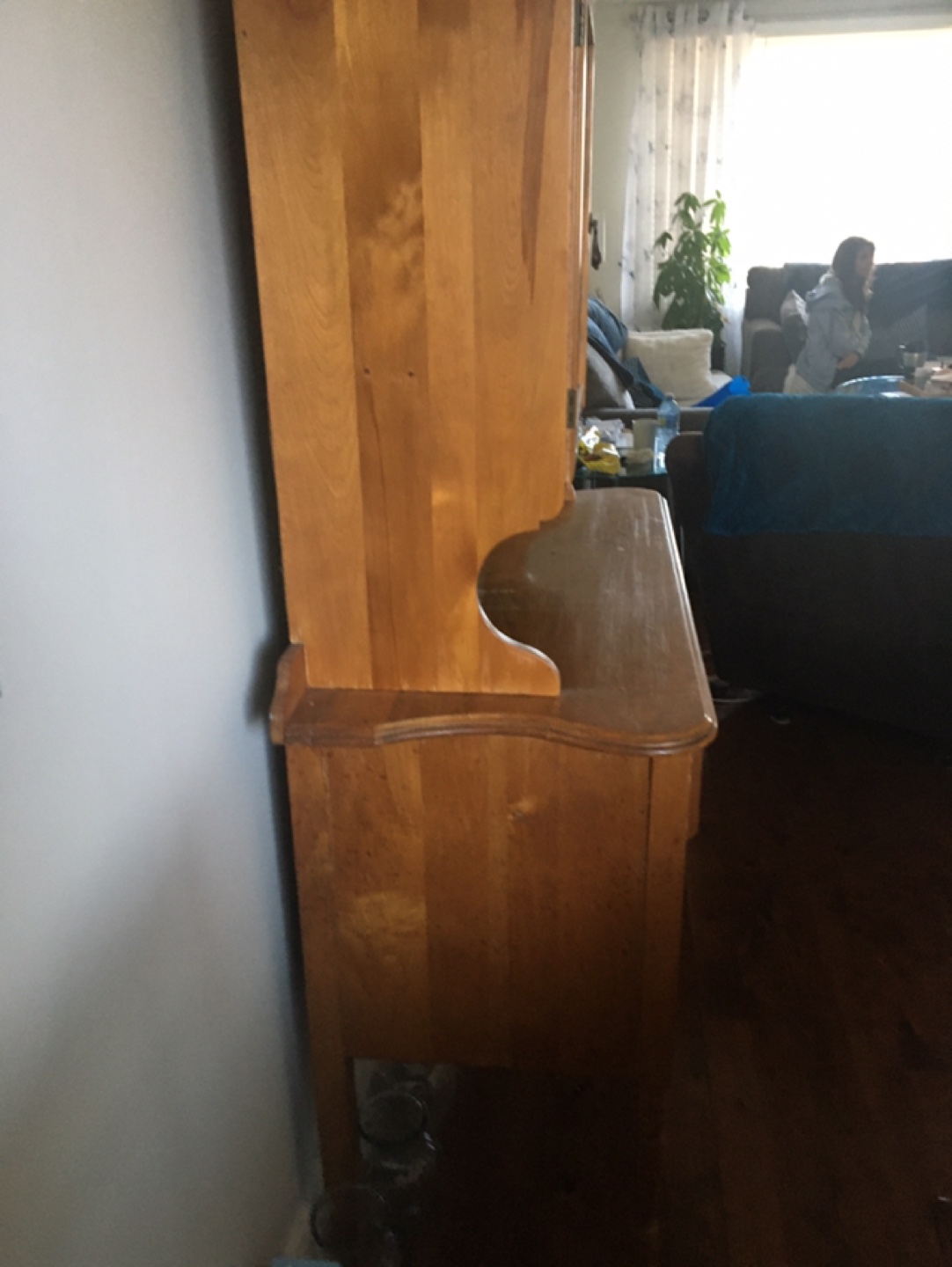 Vintage Wooden Hutch/China Cabinet - photo 5