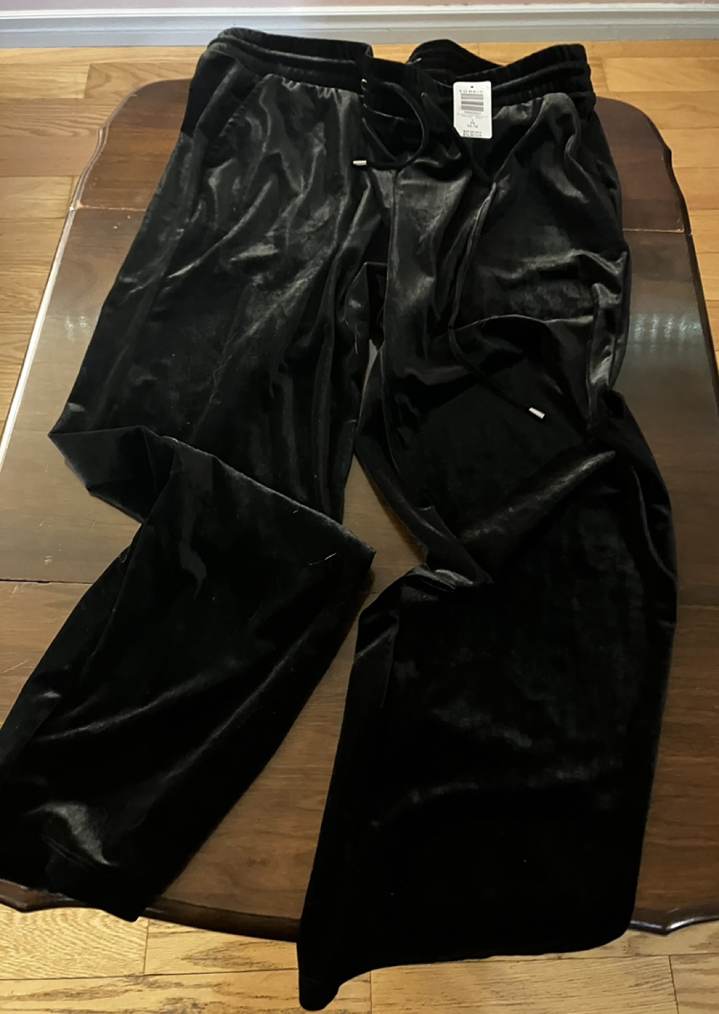 NWT Black Velvety Bootcut Torrid pants Size 1💚