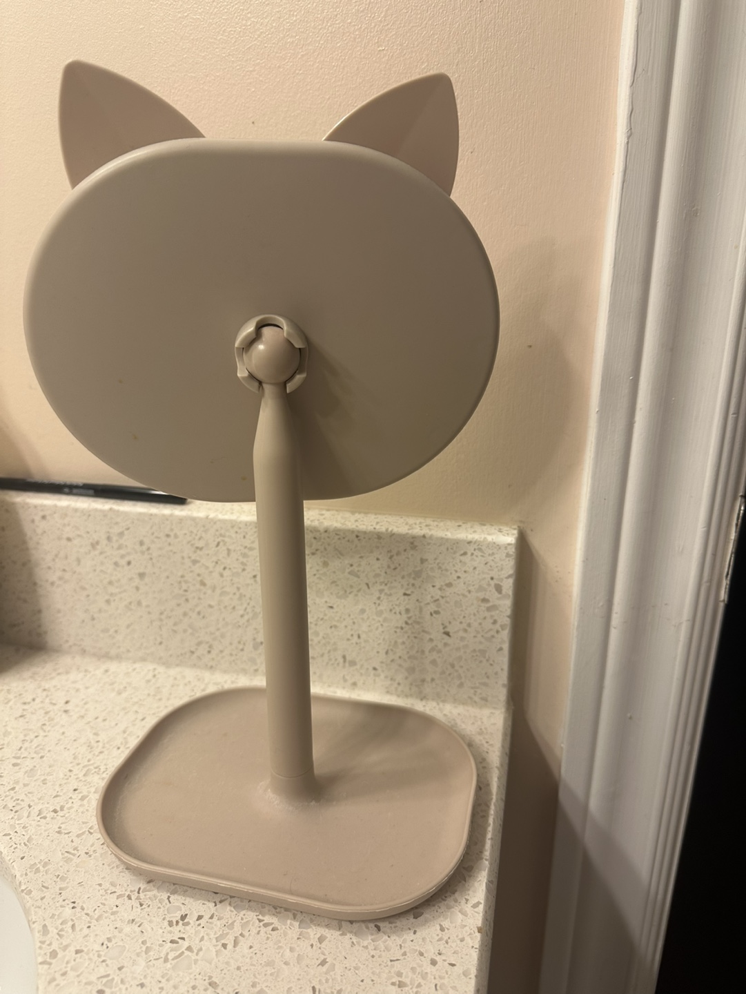 Adorable Cat-Ear Desk Mirror - photo 2