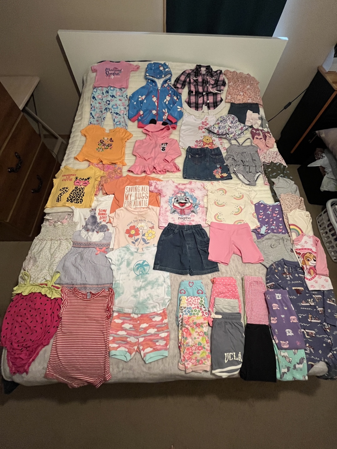 Baby/Toddler Girl’s 18 to 24 Month 2T Clothing Lot