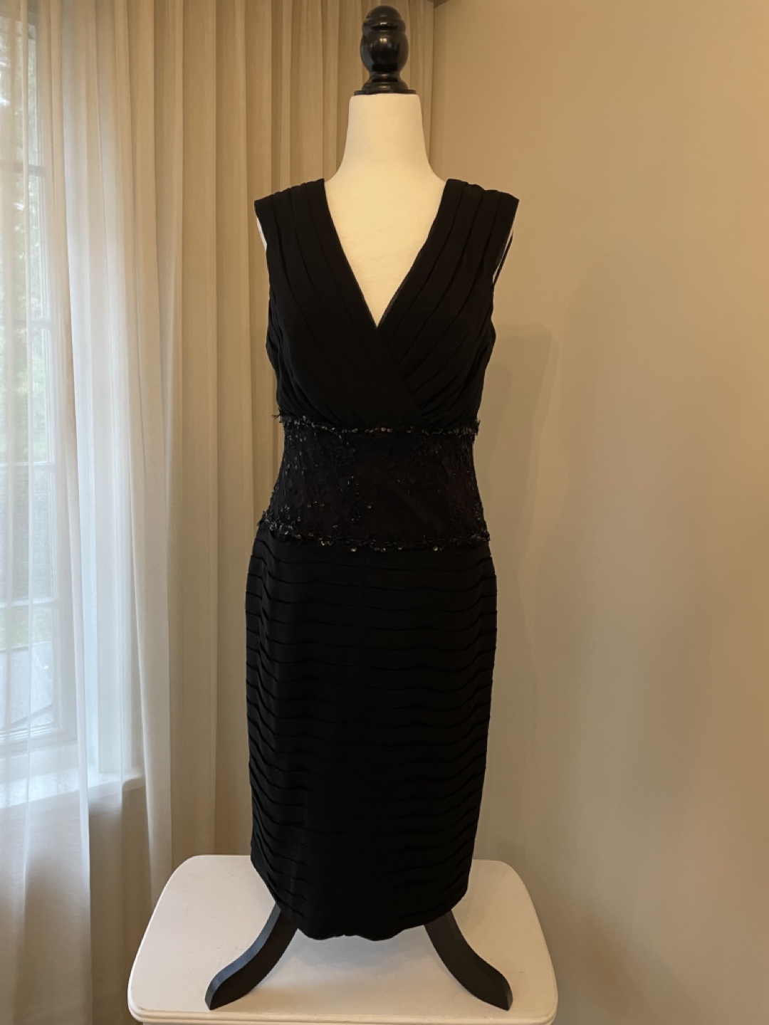 Stunning Black Sleeveless Cocktail Dress with Lace Detail