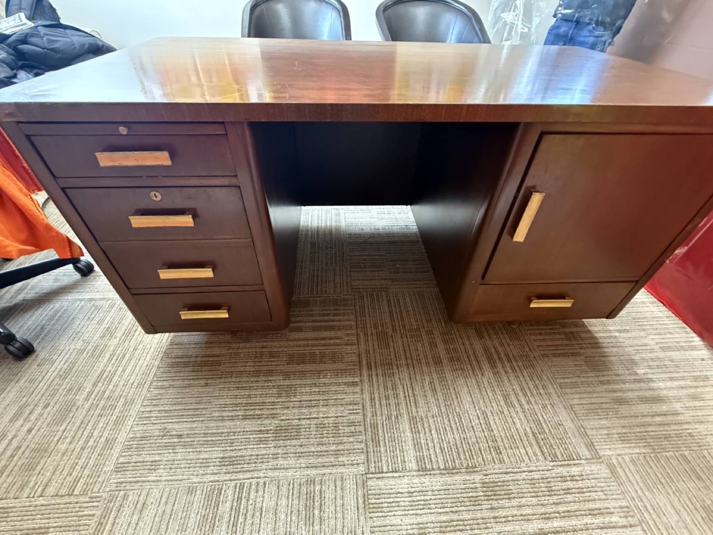 Vintage Wooden Executive Desk - photo 2