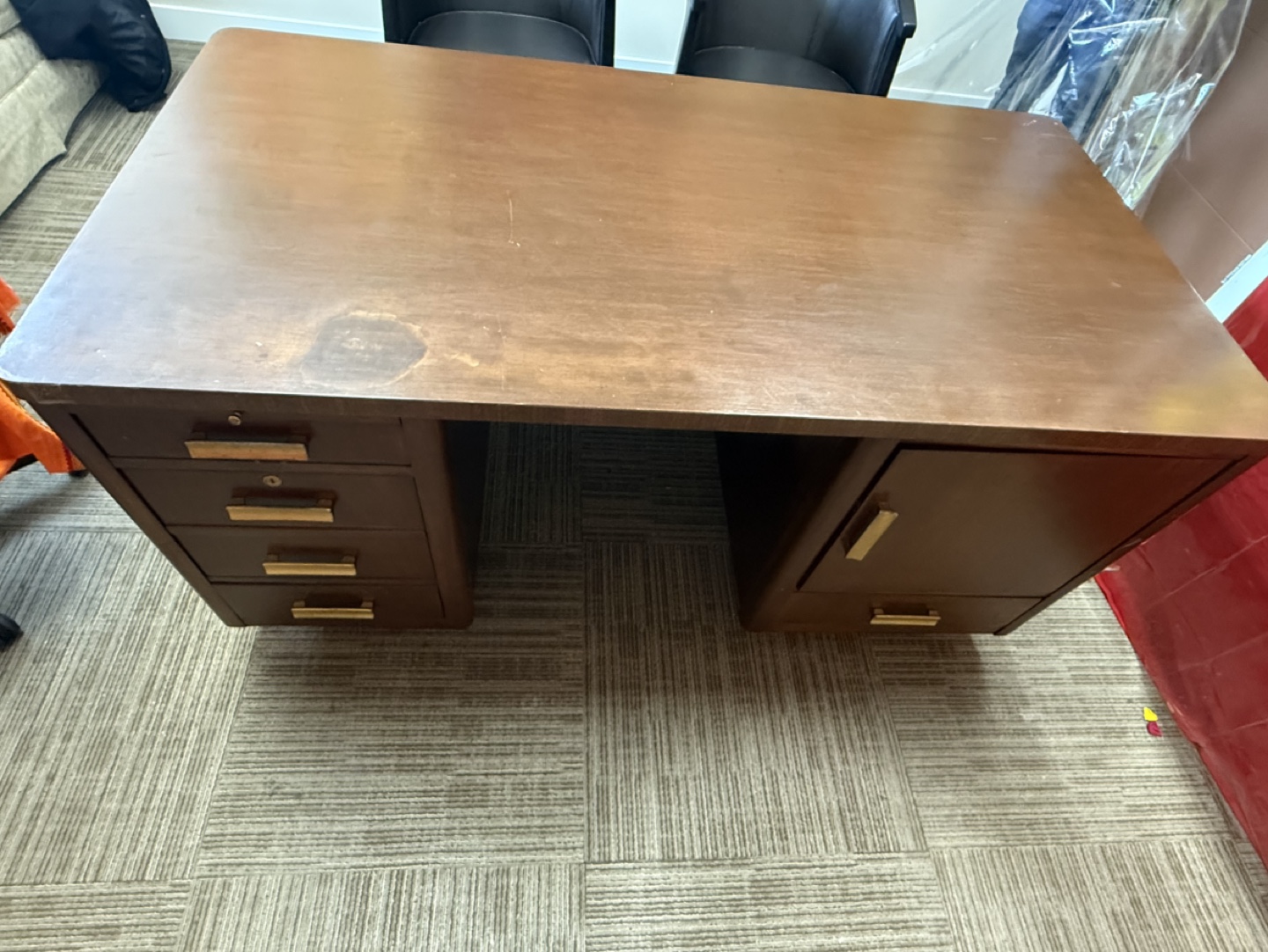 Vintage Wooden Executive Desk - photo 3