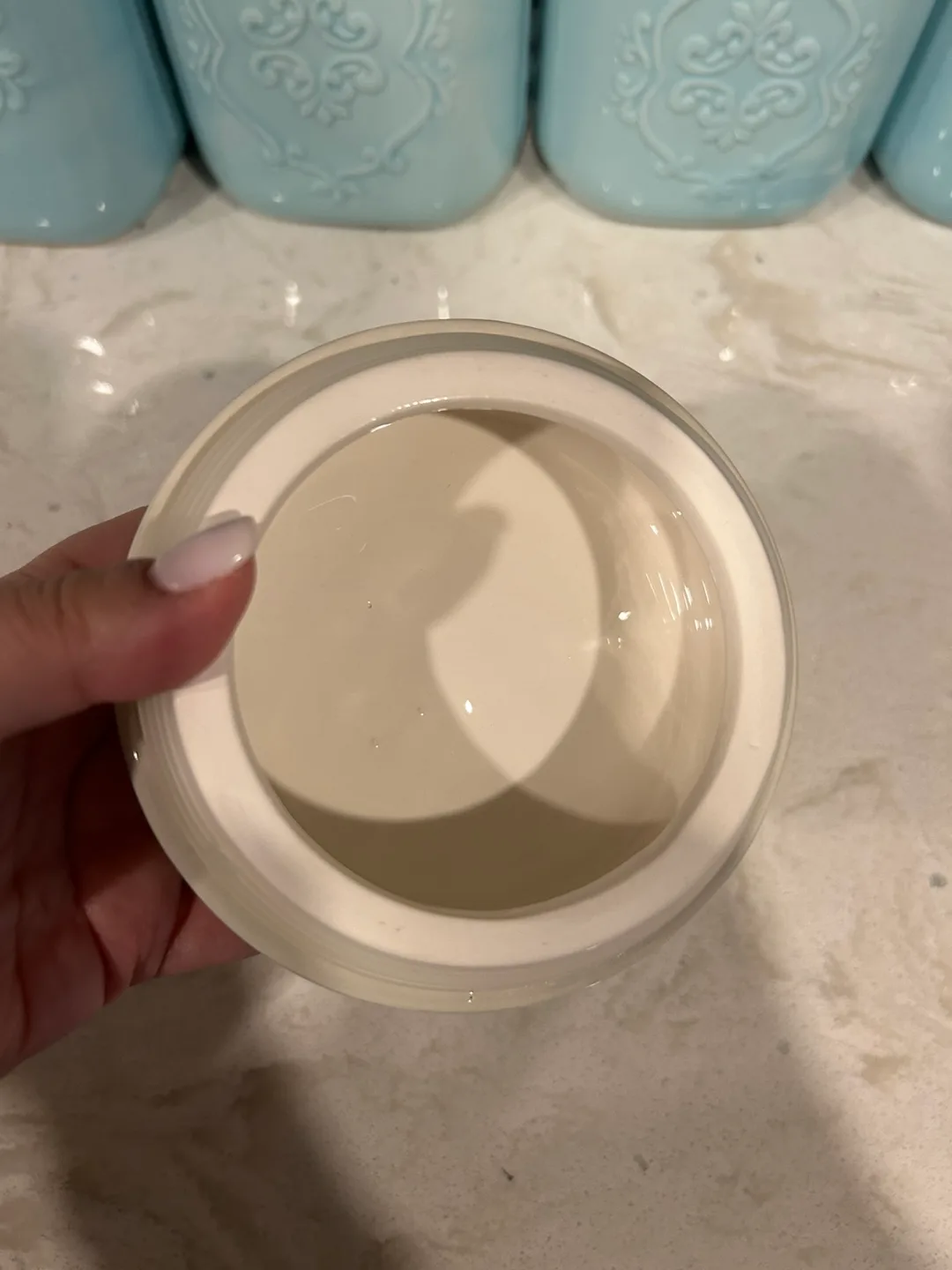 Set of four ceramic canisters image indicator(5)