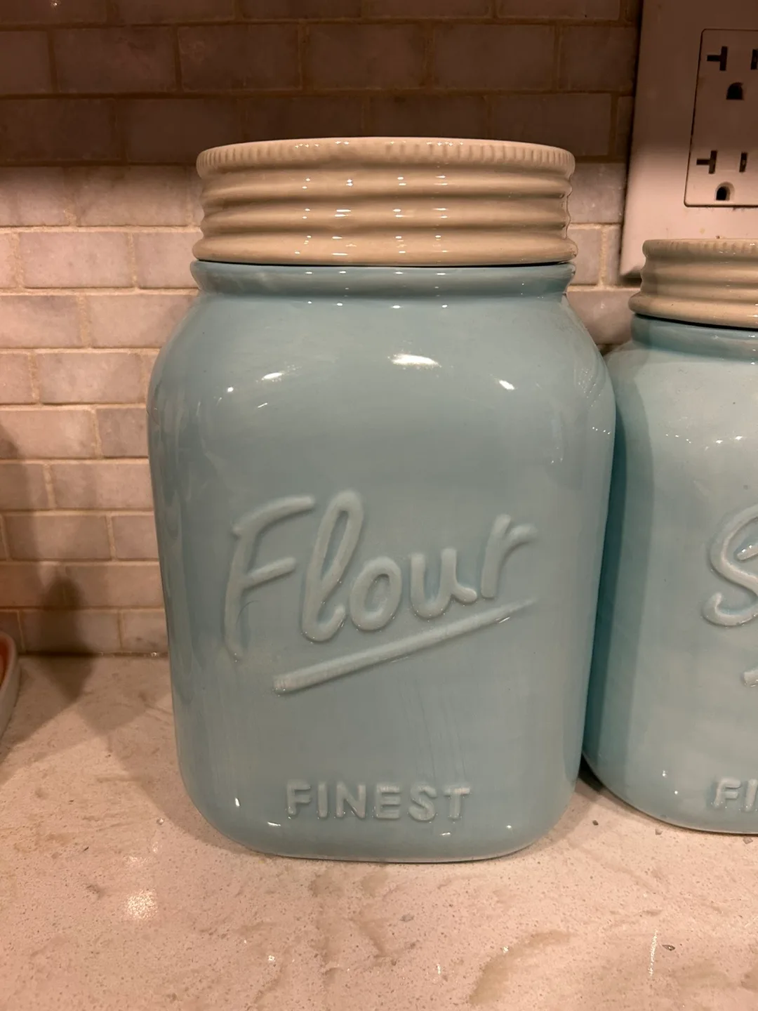 Set of four ceramic canisters image indicator(7)