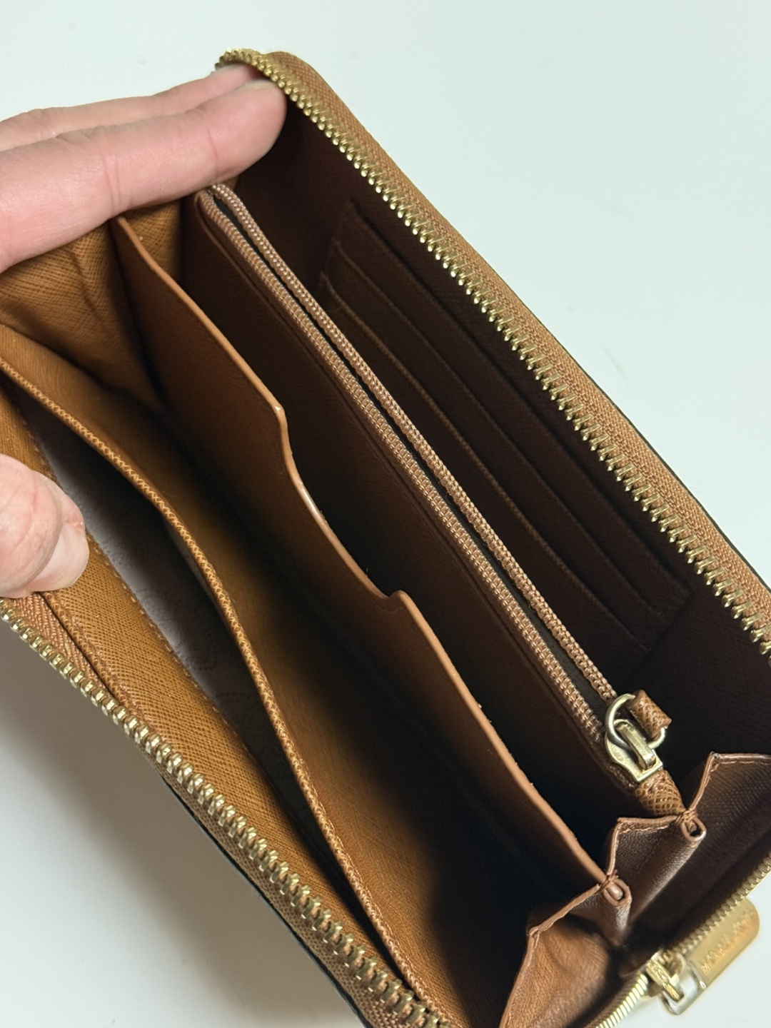 Michael Kors Brown Leather Zip-Around Wallet - photo 4