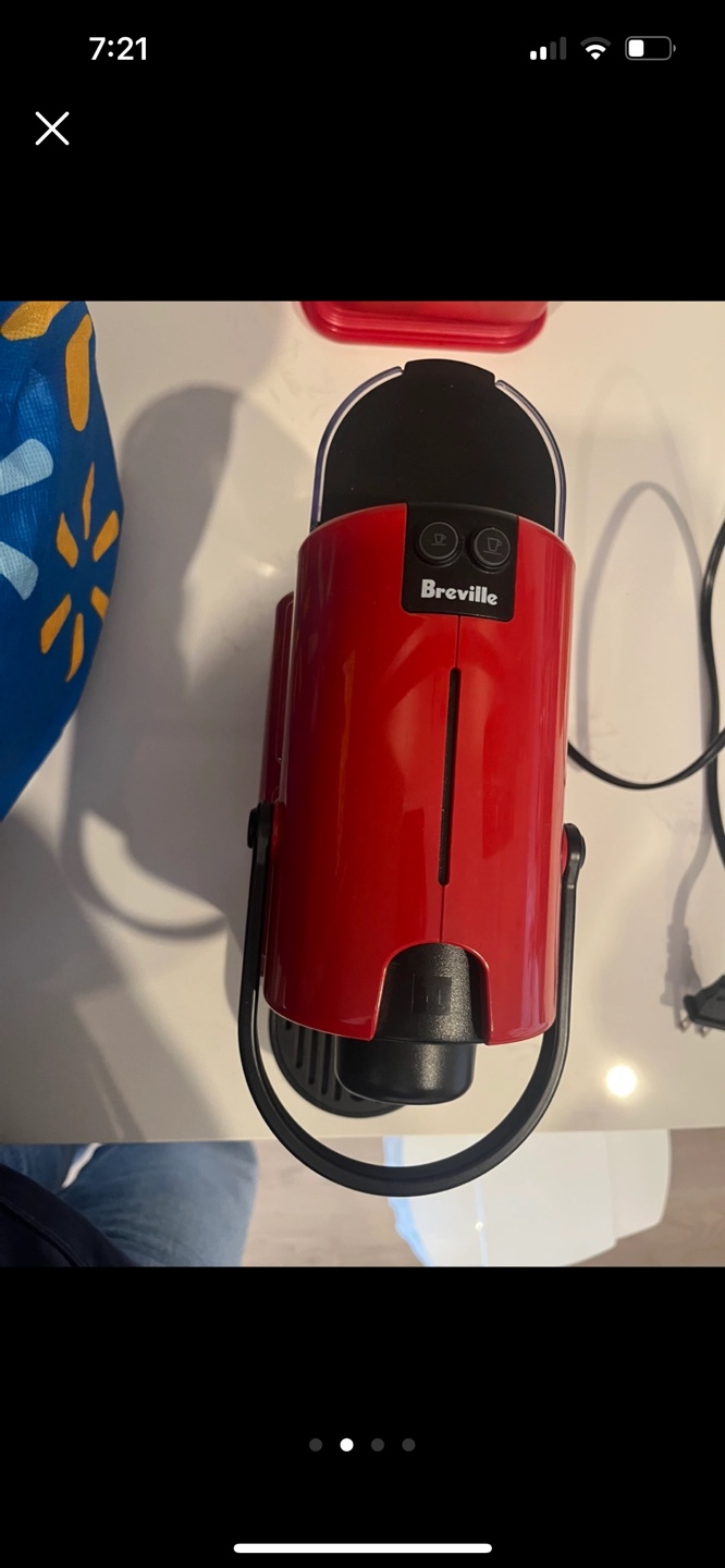 Breville Nespresso Coffee Machine - comes wit pods - photo 2