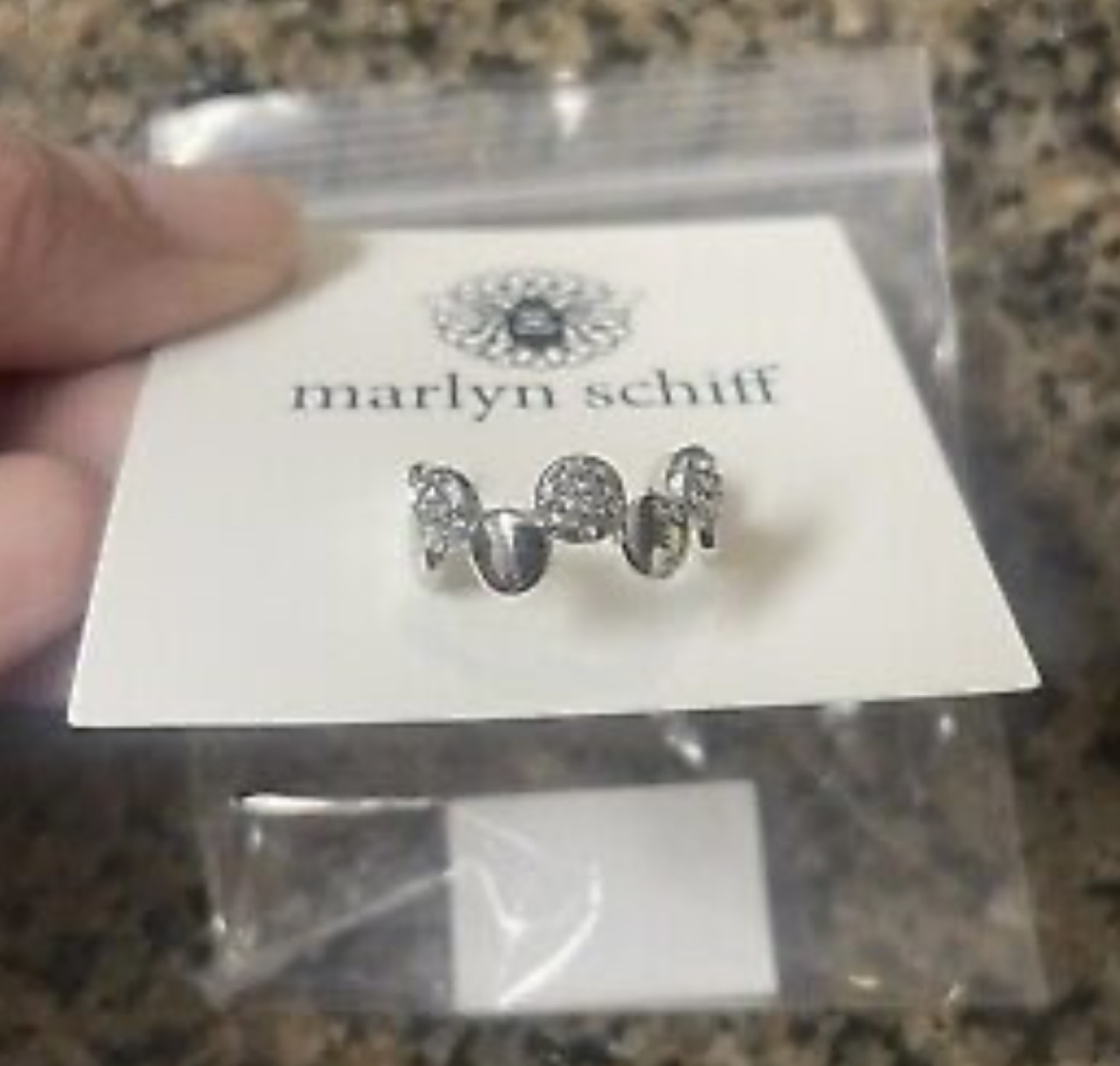 ✨✨Marlyn Schiff Sparkling CZ Pave Multi Disc Adjustable Ring - photo 4