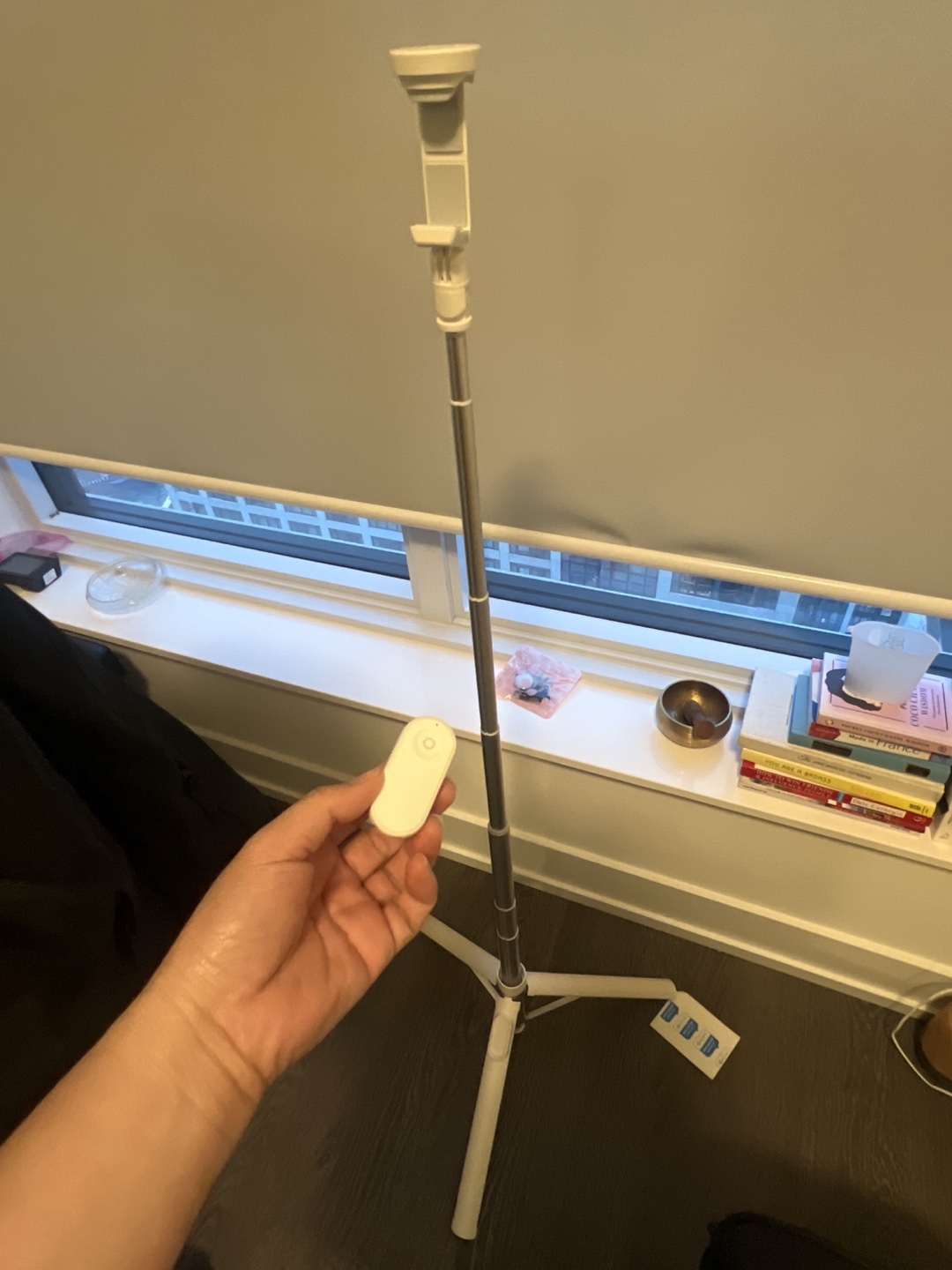 Portable Selfie Stick Tripod with Bluetooth Remote - photo 3