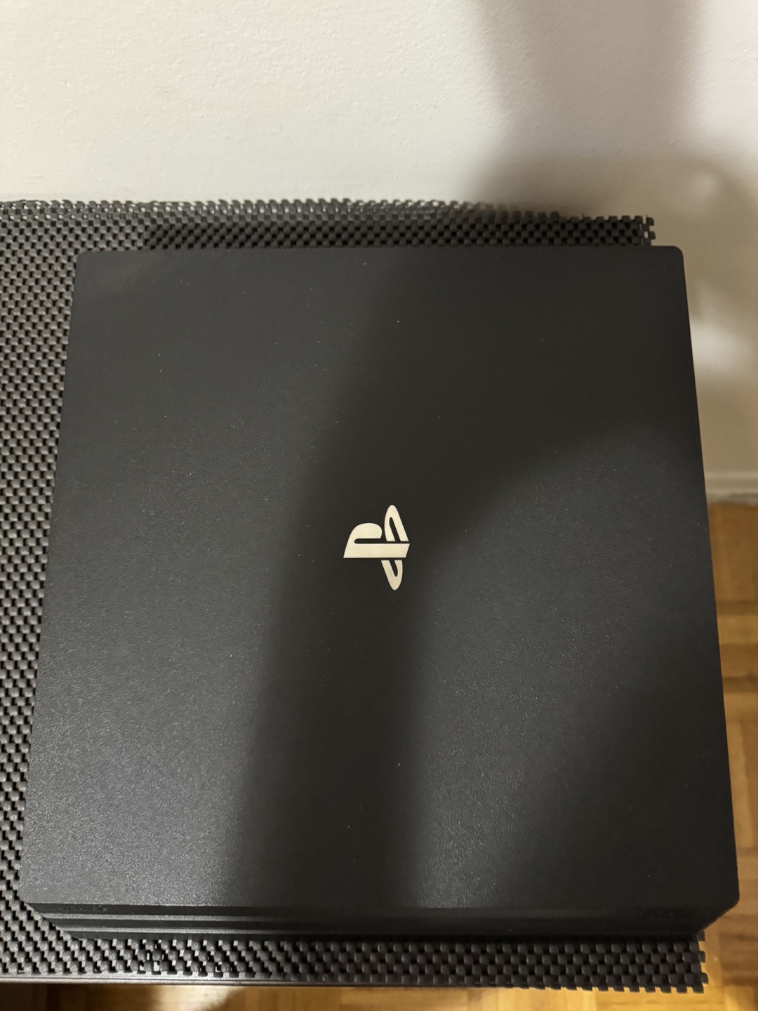 PlayStation 4 Pro (1Tb) Console with Controller