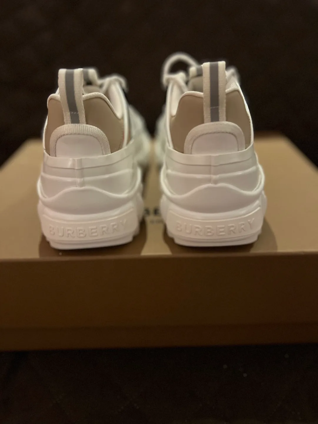 Burberry (Authentic)Arthur Vintage Check Sneaker. image indicator(6)