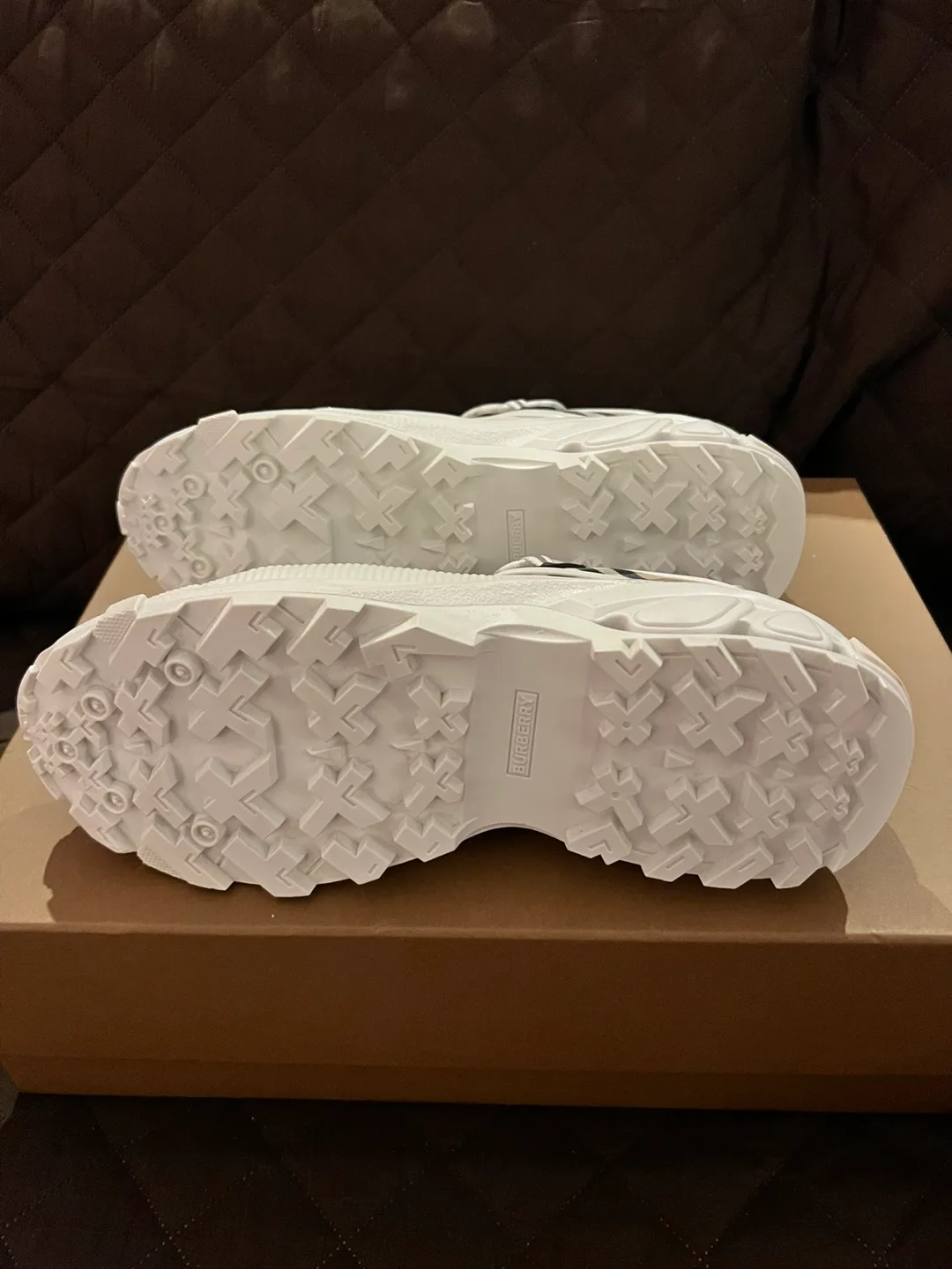 Burberry (Authentic)Arthur Vintage Check Sneaker. image indicator(7)